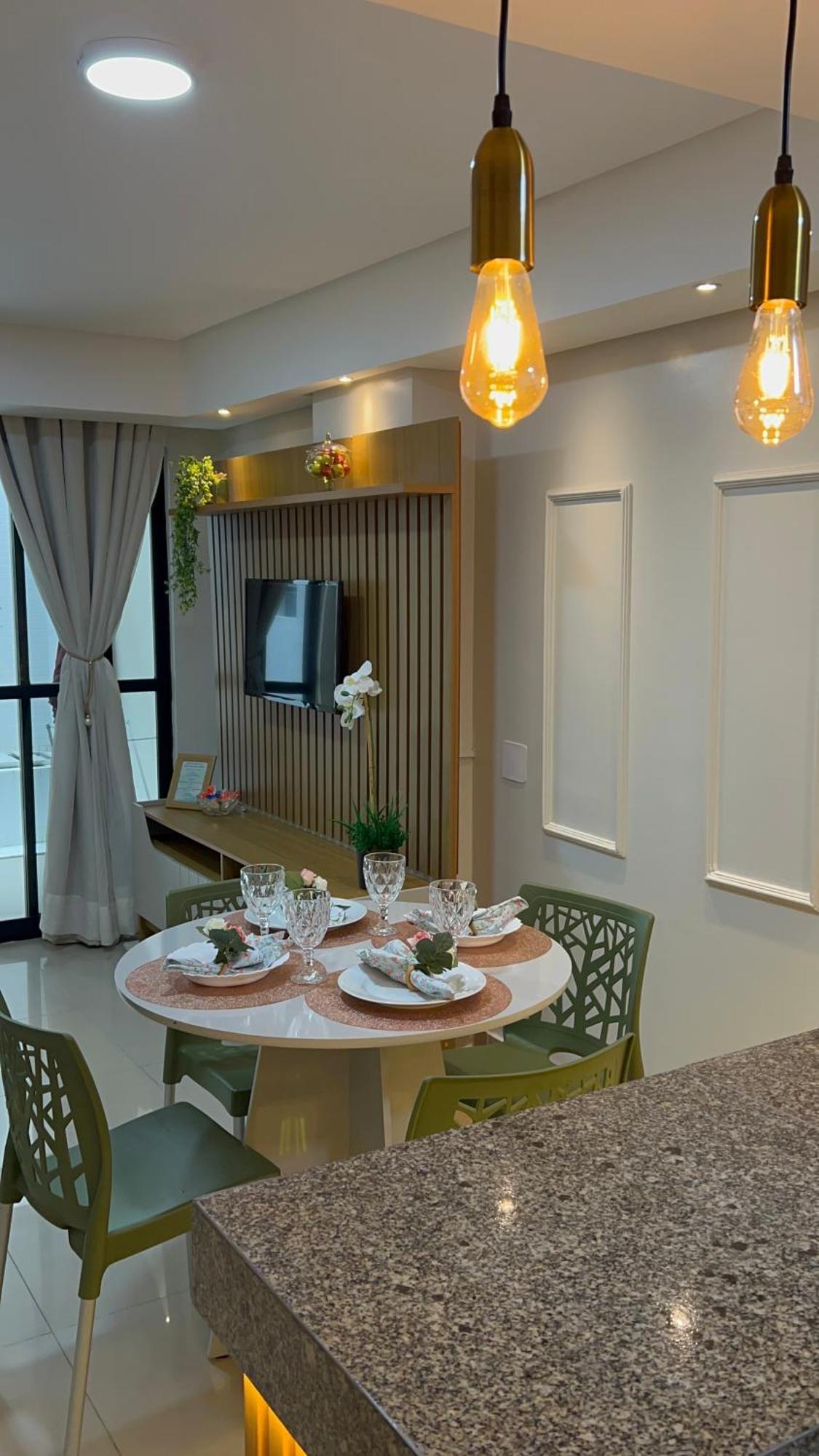 Marinas Flat 005 *